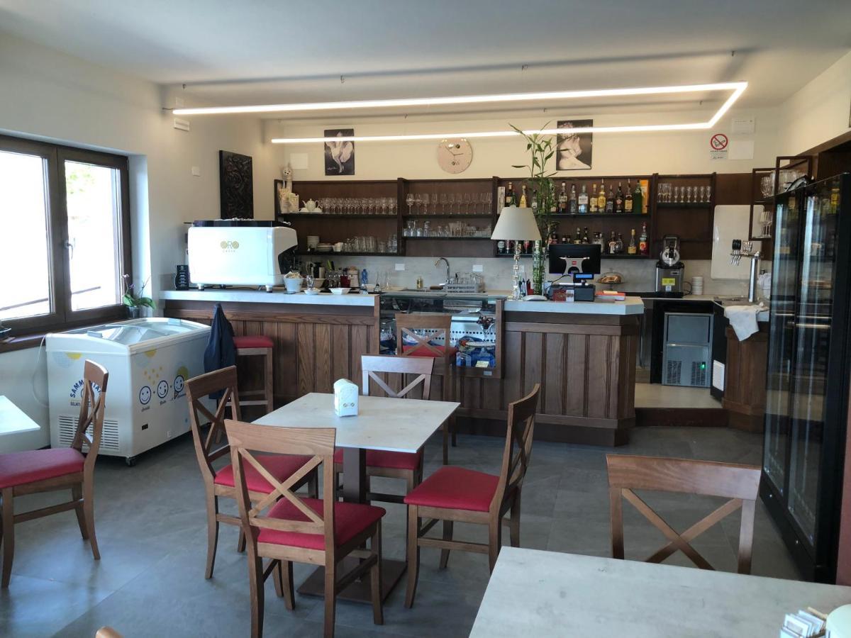 Locanda Rossa Hotel Romans di Varmo Kültér fotó