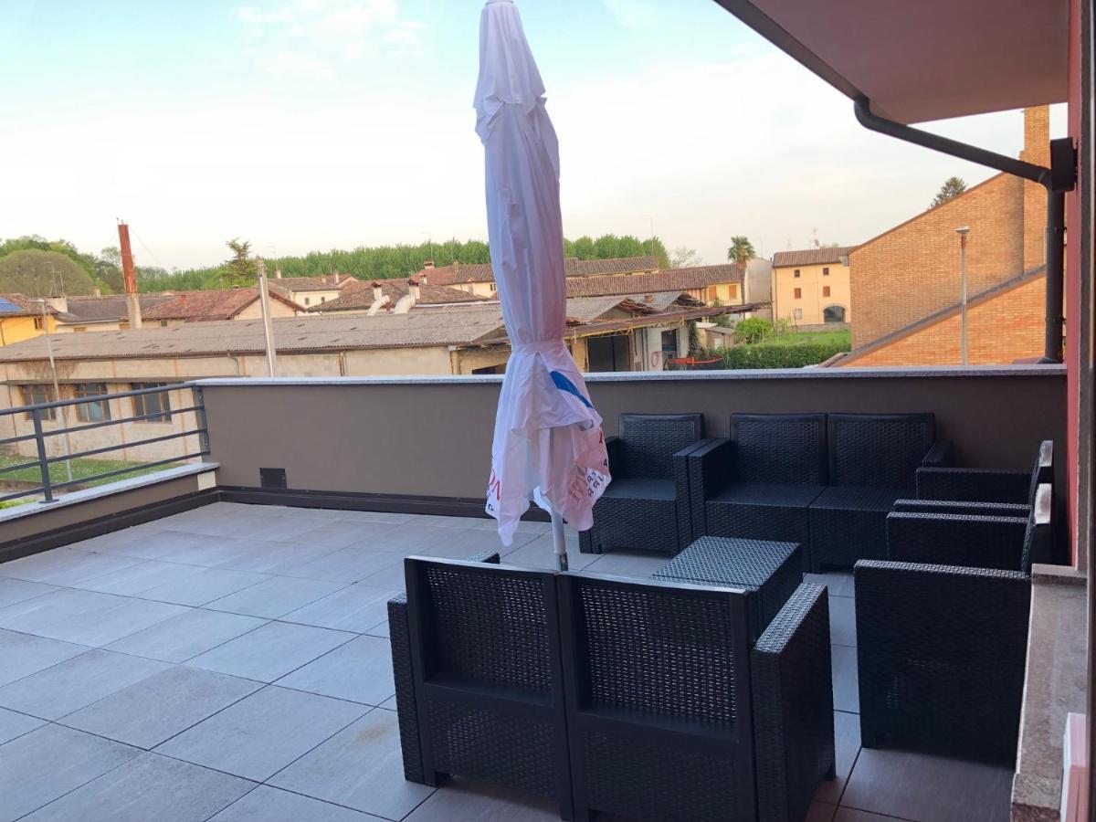 Locanda Rossa Hotel Romans di Varmo Kültér fotó
