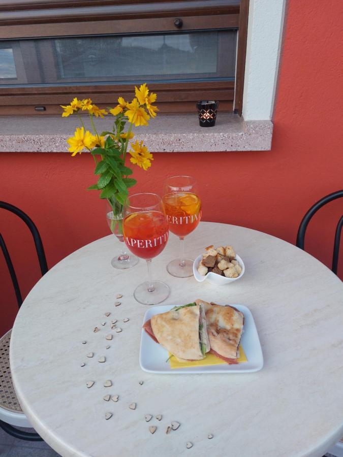 Locanda Rossa Hotel Romans di Varmo Kültér fotó