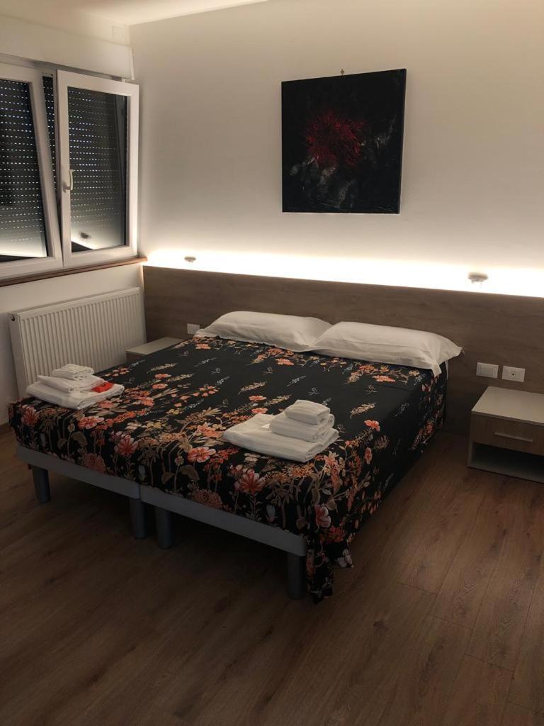 Locanda Rossa Hotel Romans di Varmo Kültér fotó