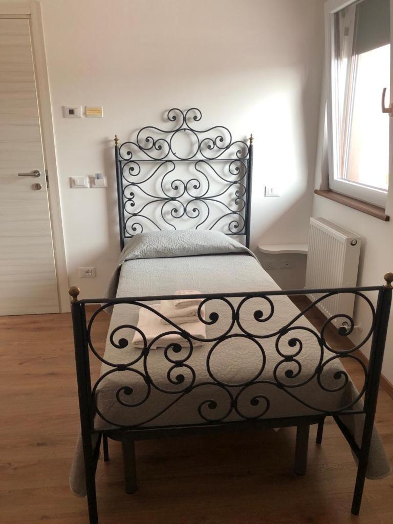 Locanda Rossa Hotel Romans di Varmo Kültér fotó