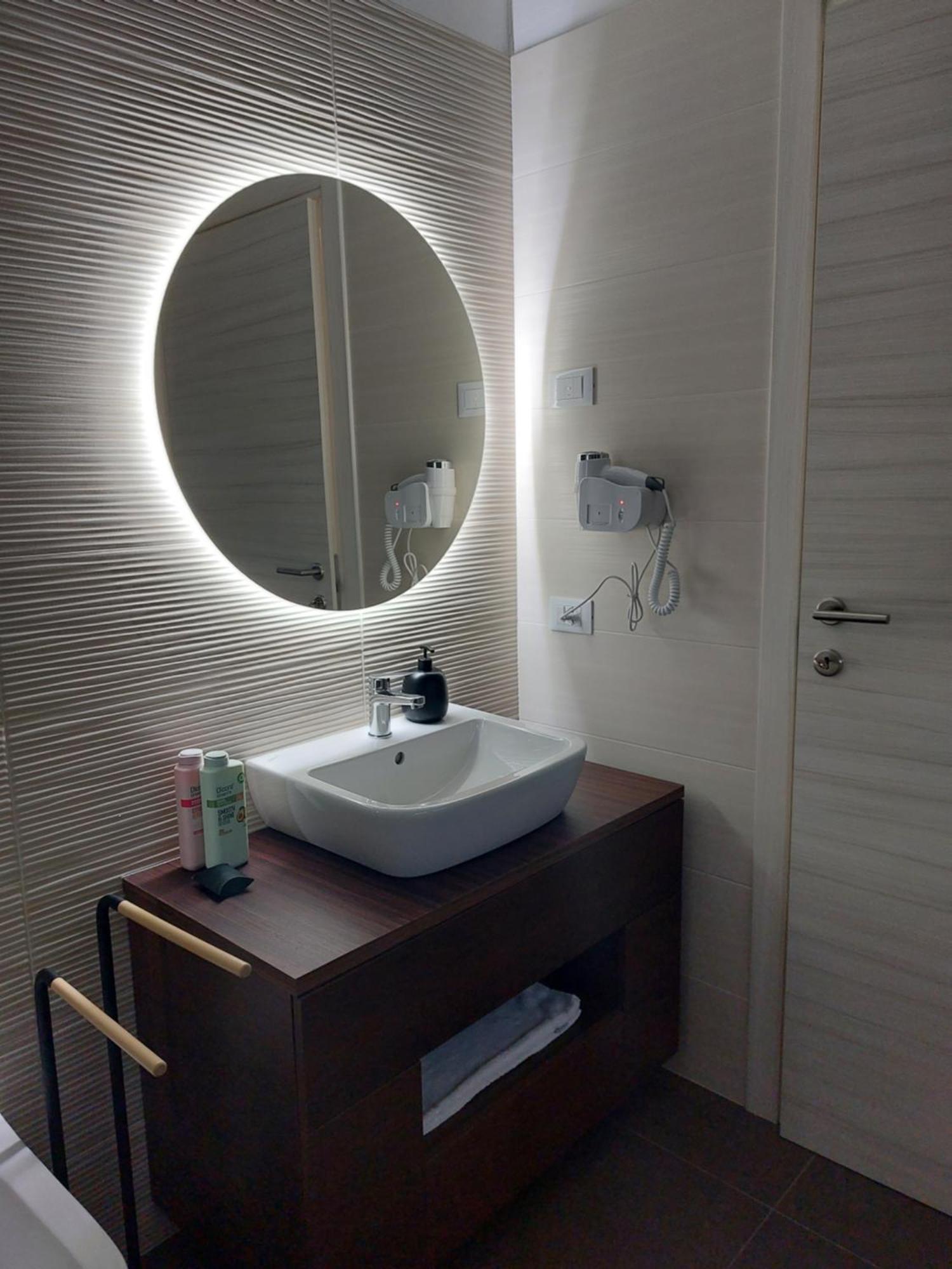 Locanda Rossa Hotel Romans di Varmo Kültér fotó